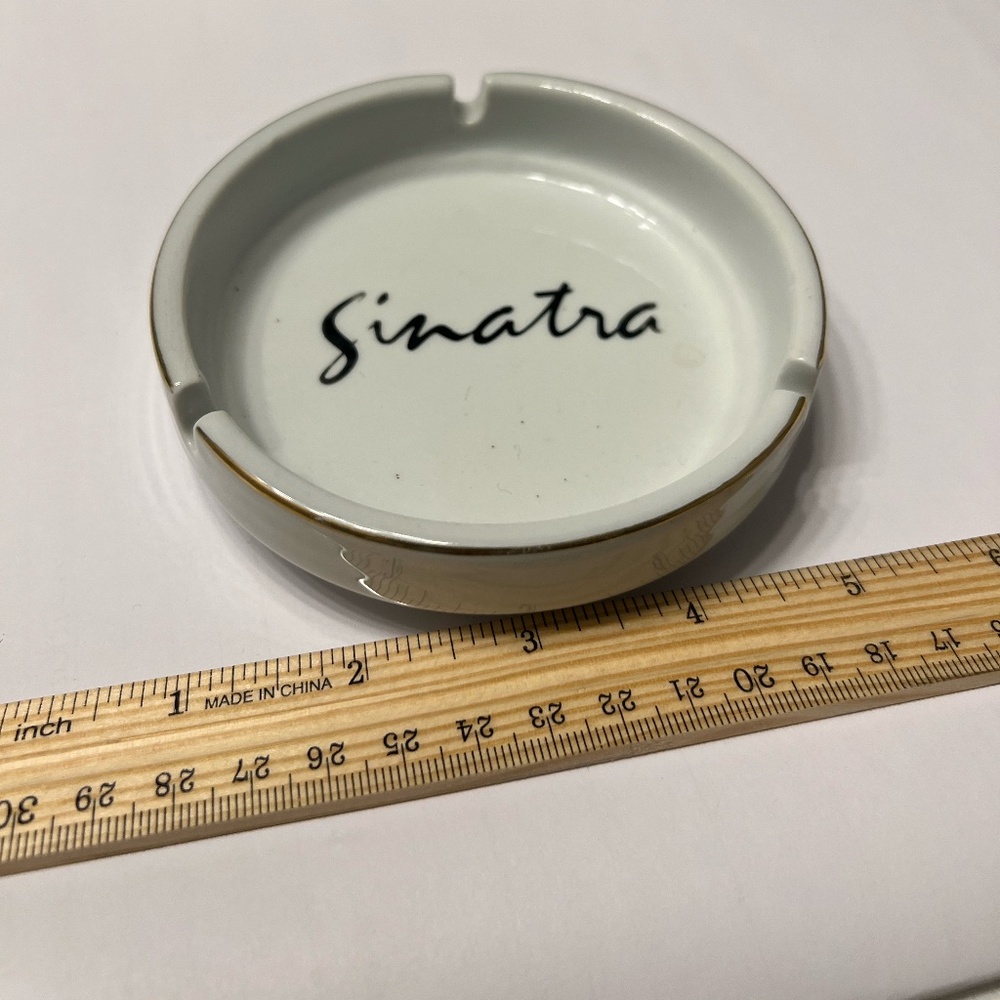 Frank Sinatra, Porcelin Ashtray - Picture 3 of 3